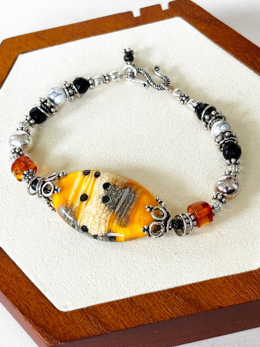 EnJen – Handblown Glass, Howlite & Sterling Silver Bracelet