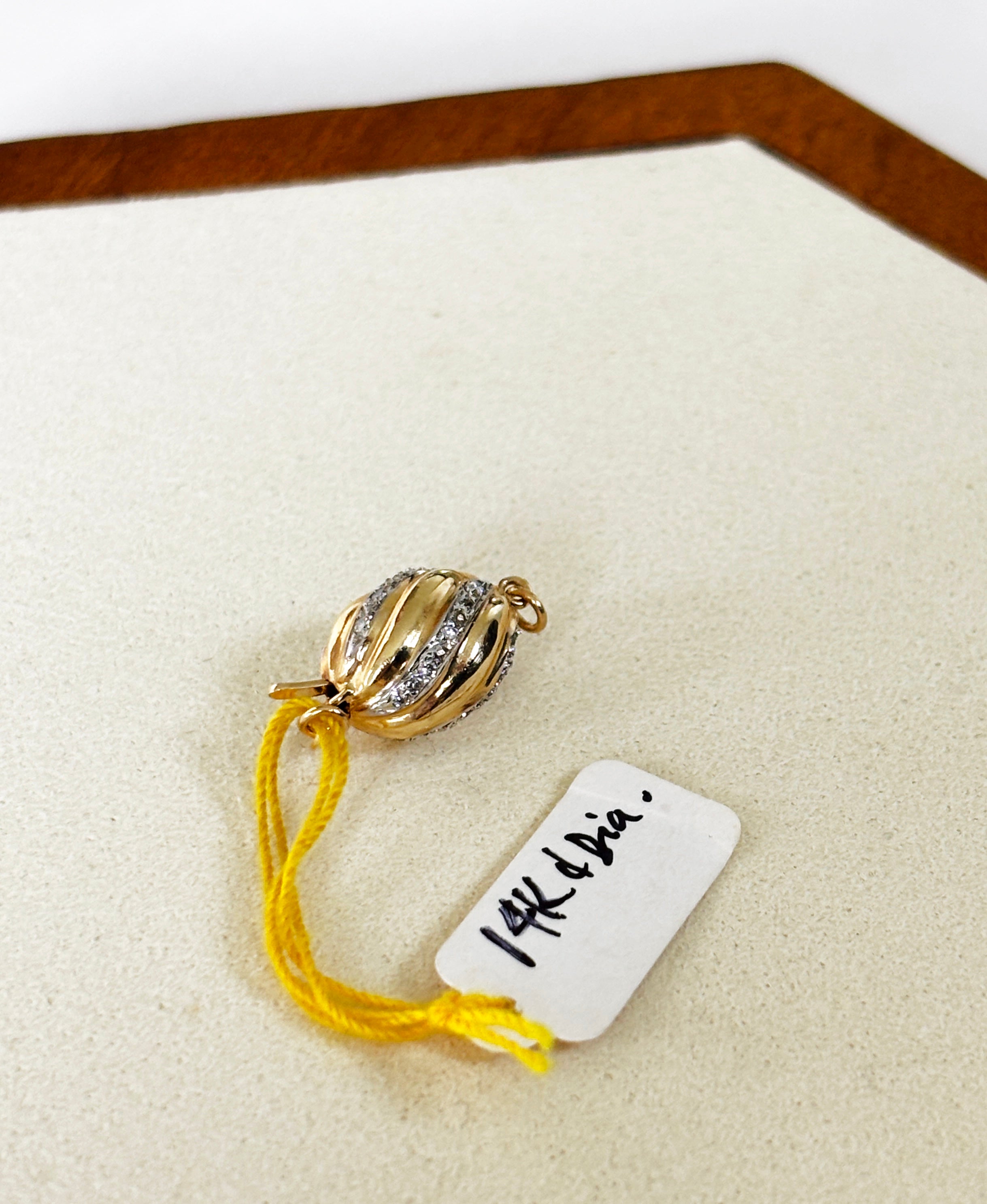 EnJen – 14K Gold & Diamond Charm